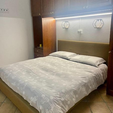 Looney Tunes Home Olbia Exterior photo